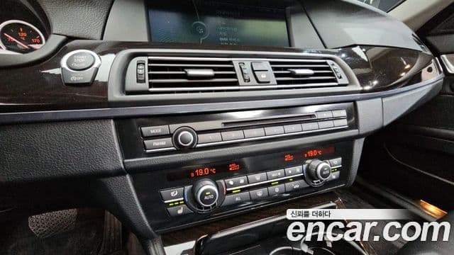 BMW 5시리즈 (F10), 2012 15