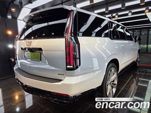 Cadillac Escalade 5세대 ESV Sport Platinum, 2025 4