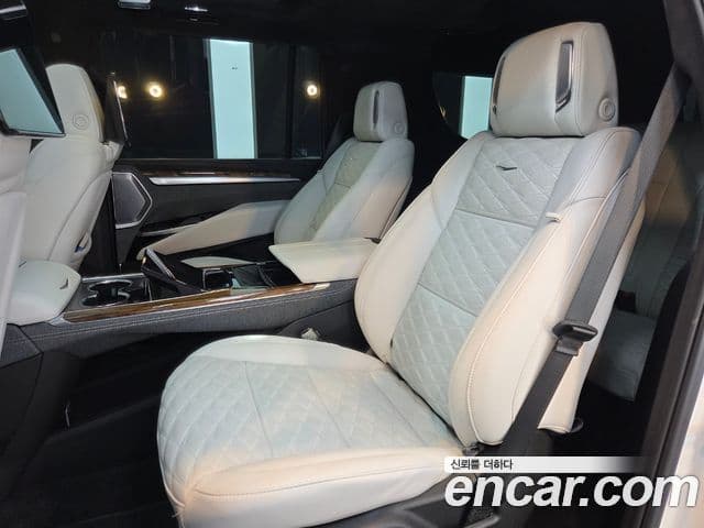Cadillac Escalade 5세대 ESV Sport Platinum, 2025 10