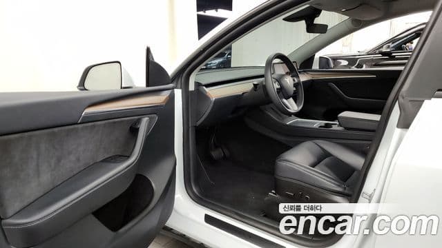 Tesla модель Y Long Range AWD, 2022 10