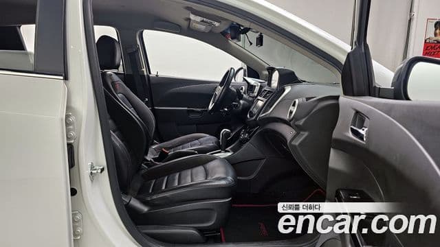 Chevrolet(GM대우) 아베오 хэтчбек 1.4 турбо RS, 2015 10