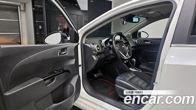 Chevrolet(GM대우) 아베오 хэтчбек 1.4 турбо RS, 2015 11