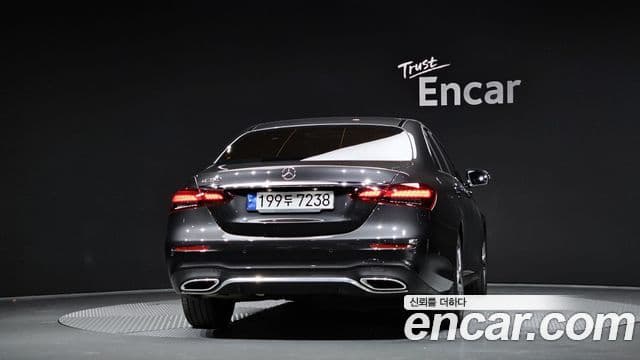 Mercedes-Benz E-класс W213 AMG Line, 2023 4