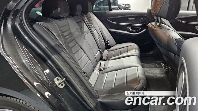 Mercedes-Benz E-класс W213 AMG Line, 2023 12