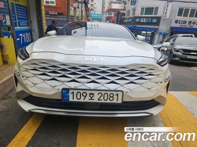 Kia K8 Trendy(арендный автомобиль), 2022 1