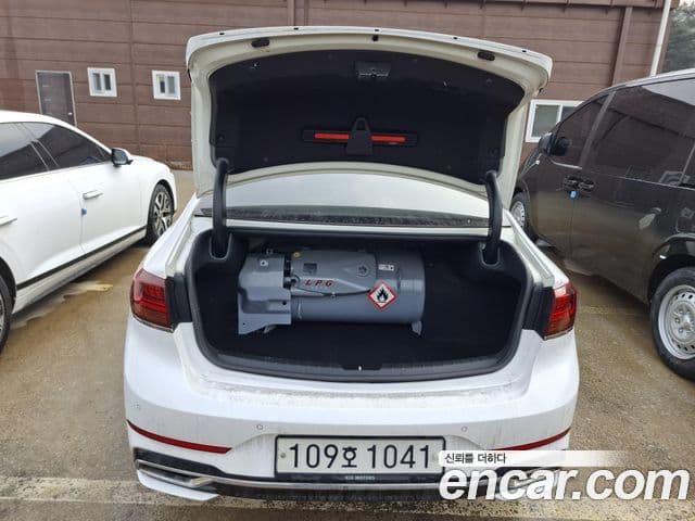 Kia K7 Premier 3.0 LPI Trendy(арендный автомобиль), 2020 14