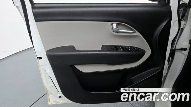 Kia The / новый New Ray люксовая версия, 2018 16