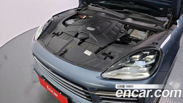 Porsche Cayenne (PO536), 2019 6