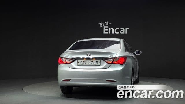 Hyundai YF Sonata топовая версия, 2010 4