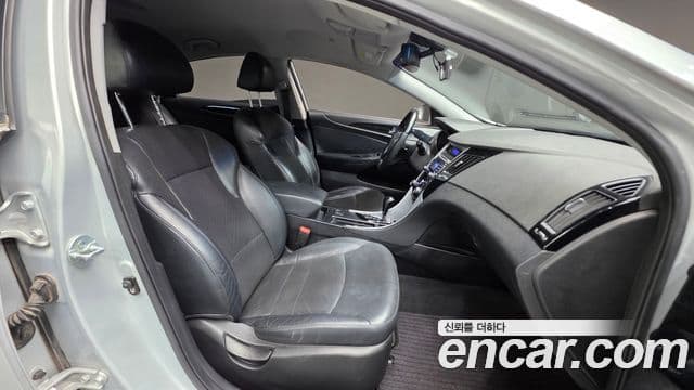 Hyundai YF Sonata топовая версия, 2010 10