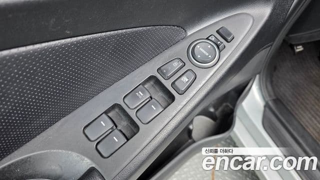 Hyundai YF Sonata топовая версия, 2010 12