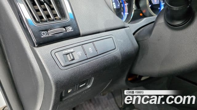 Hyundai YF Sonata топовая версия, 2010 13