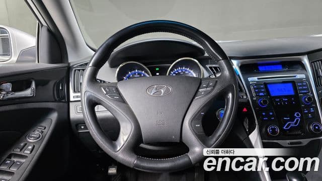 Hyundai YF Sonata топовая версия, 2010 14