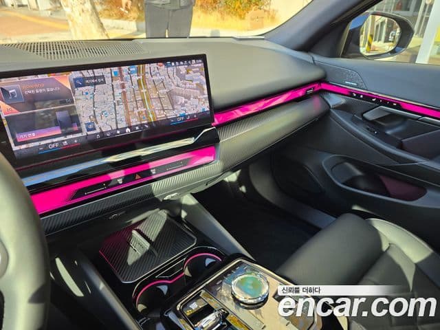 BMW 5시리즈 (G60) 530e xDrive M Sport, 2025 10