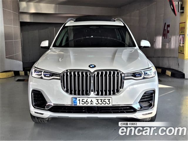 BMW X7 (G07) xDrive 40d Design Pure Excellence 6인승, 2021 3