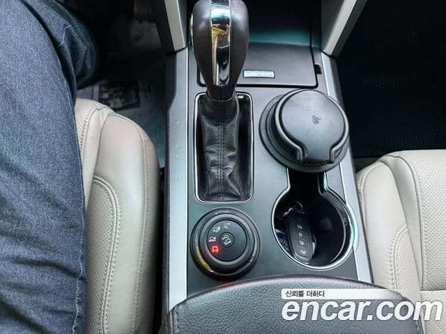 Ford Explorer 5세대, 2015 9