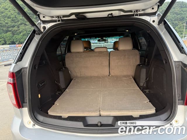 Ford Explorer 5세대, 2015 15