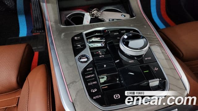 BMW X7 (G07) xDrive 40i Design Pure Excellence 7인승, 2024 9