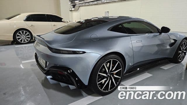 Aston Martin 밴티지 2세대 4.0 V8 купе, 2020 2