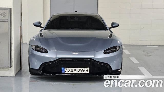 Aston Martin 밴티지 2세대 4.0 V8 купе, 2020 3