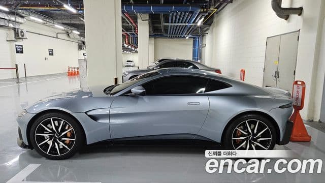 Aston Martin 밴티지 2세대 4.0 V8 купе, 2020 все фото