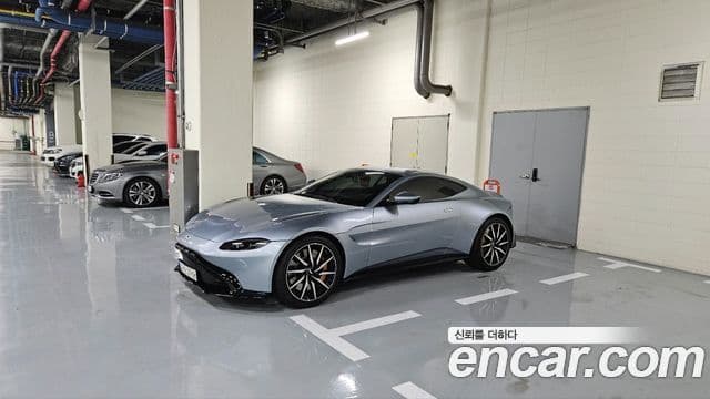 Aston Martin 밴티지 2세대 4.0 V8 купе, 2020 7