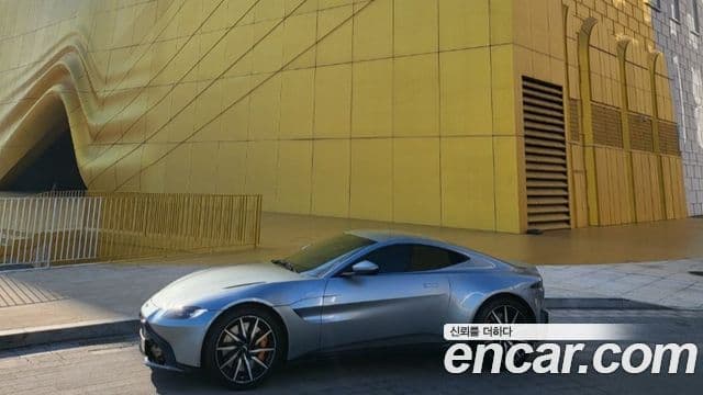 Aston Martin 밴티지 2세대 4.0 V8 купе, 2020 12