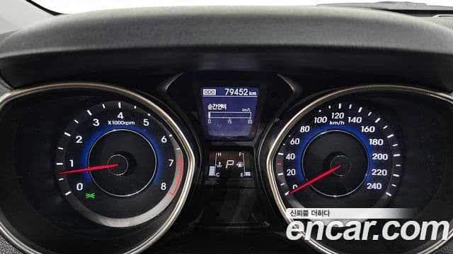 Hyundai Avante MD Premier, 2012 8