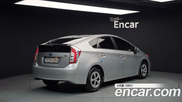 Toyota 프리우스 1.8 E, 2015 2