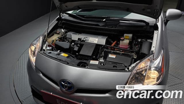 Toyota 프리우스 1.8 E, 2015 6