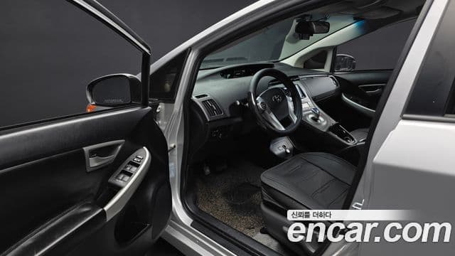 Toyota 프리우스 1.8 E, 2015 10