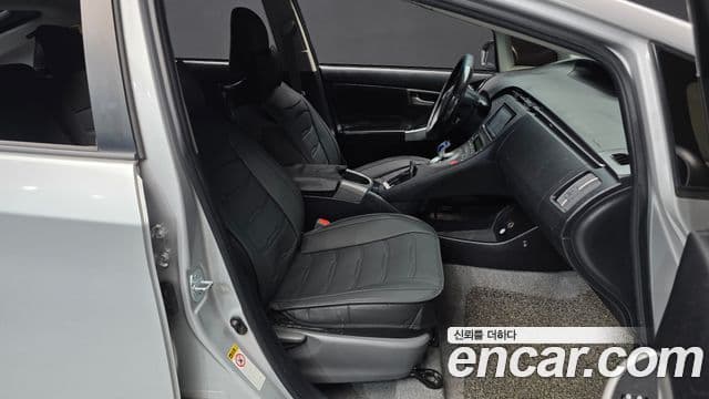 Toyota 프리우스 1.8 E, 2015 11