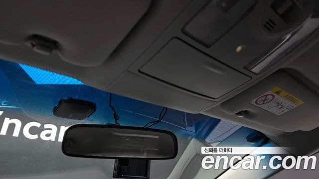 Toyota 프리우스 1.8 E, 2015 19