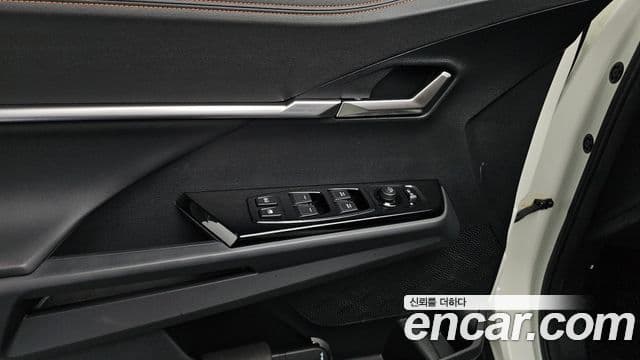 KG모빌리티(SsangYong) The / новый New Torres Black Edition, 2025 17