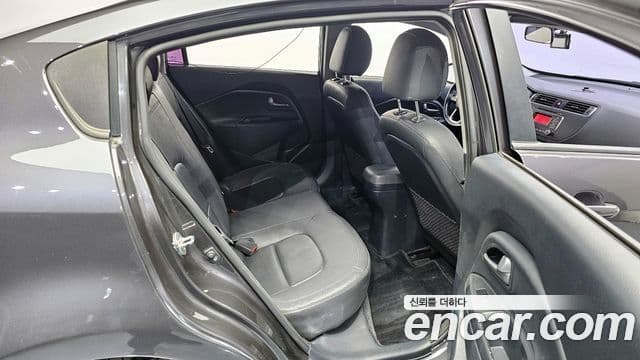 Kia The / новый New Pride Trendy, 2015 12