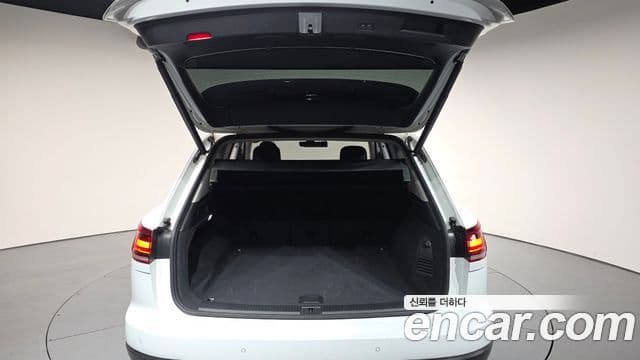 Volkswagen Touareg 3세대 Premium, 2021 20