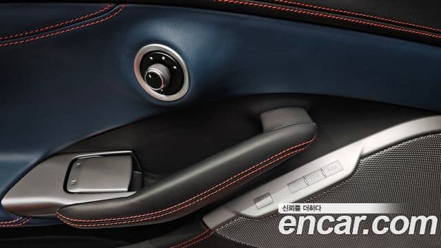 Ferrari 포르토피노 3.9 V8, 2019 18