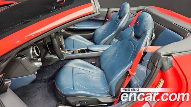 Ferrari 포르토피노 3.9 V8, 2019 19