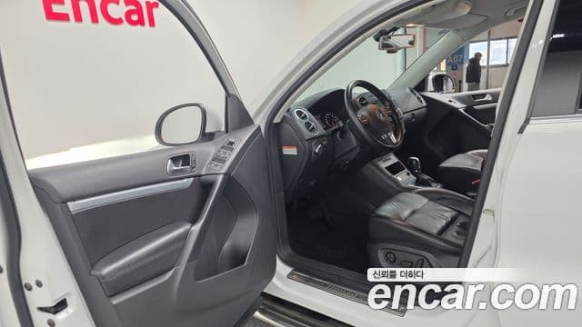 Volkswagen New Tiguan 5N, 2016 10