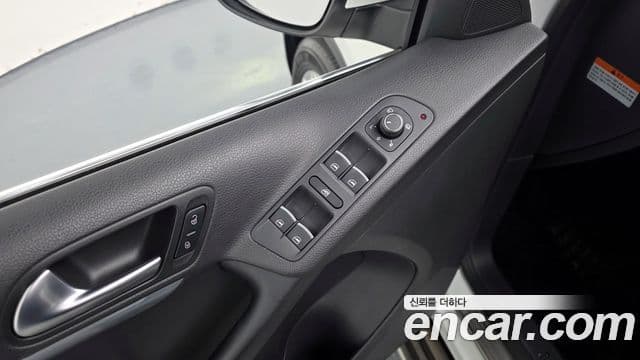 Volkswagen New Tiguan 5N, 2016 18