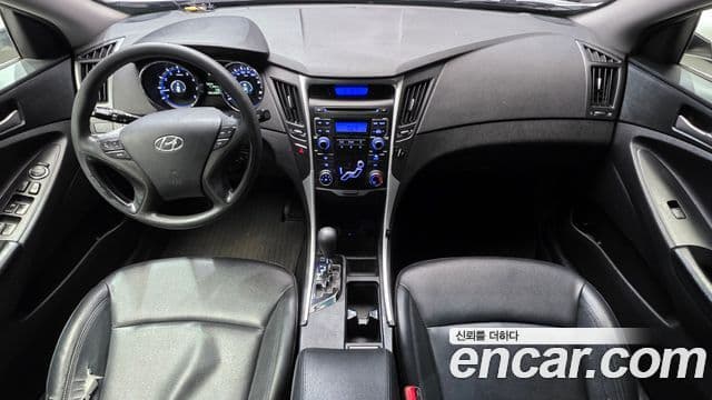 Hyundai YF Sonata LPI Deluxe, 2011 7