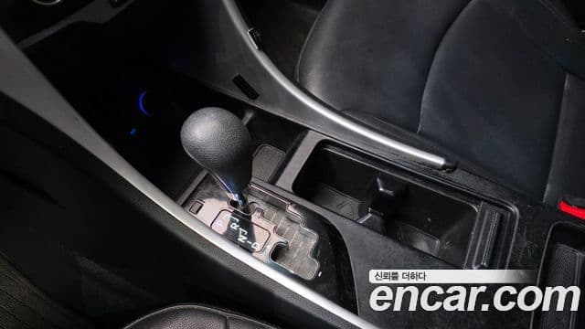 Hyundai YF Sonata LPI Deluxe, 2011 9