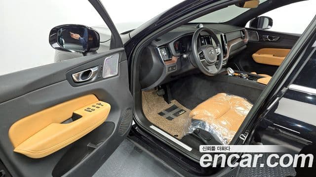 Volvo XC60 2세대 B5 Inscription, 2022 10
