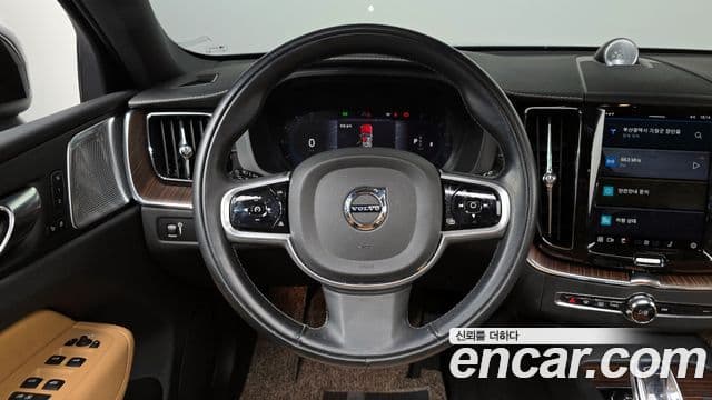 Volvo XC60 2세대 B5 Inscription, 2022 13