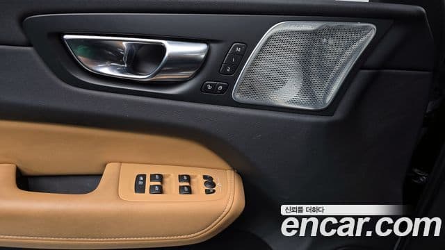 Volvo XC60 2세대 B5 Inscription, 2022 18