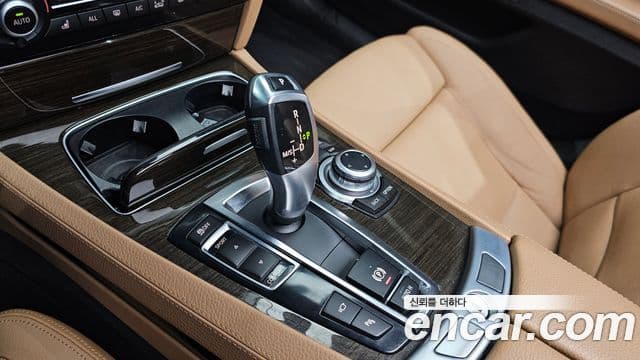 BMW 7시리즈 (F01) 740Li, 2013 9