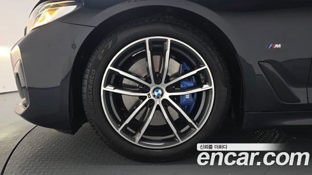 BMW 5시리즈 (G30) 520i M Sport, 2023 все фото