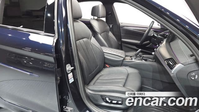 BMW 5시리즈 (G30) 520i M Sport, 2023 10