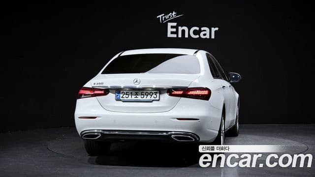 Mercedes-Benz E-класс W213 Exclusive, 2023 4
