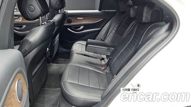 Mercedes-Benz E-класс W213 Exclusive, 2023 12